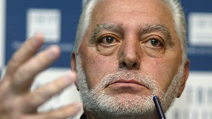 Telediario 1 - La obra de Paco Rabanne se expone en Madrid