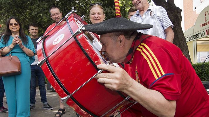 Telediario 1 - Manolo se reencuentra con su bombo