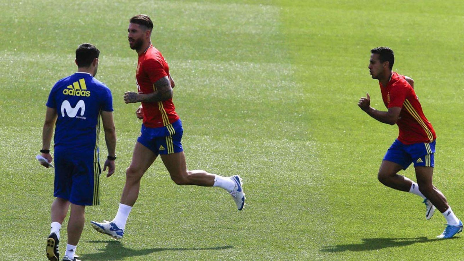 España prepara el encuentro ante Macedonia | Ver