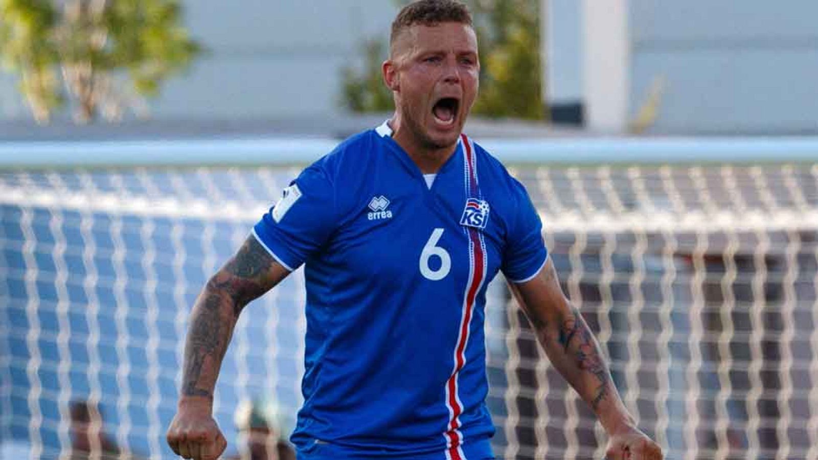 La selección islandesa se ha impuesto 0-1 a Croacia y se ha colocado con los mismos puntos que los balcánicos al frente del grupo I, en el que Turquía ganó a Kosovo y Ucrania a Finlandia.