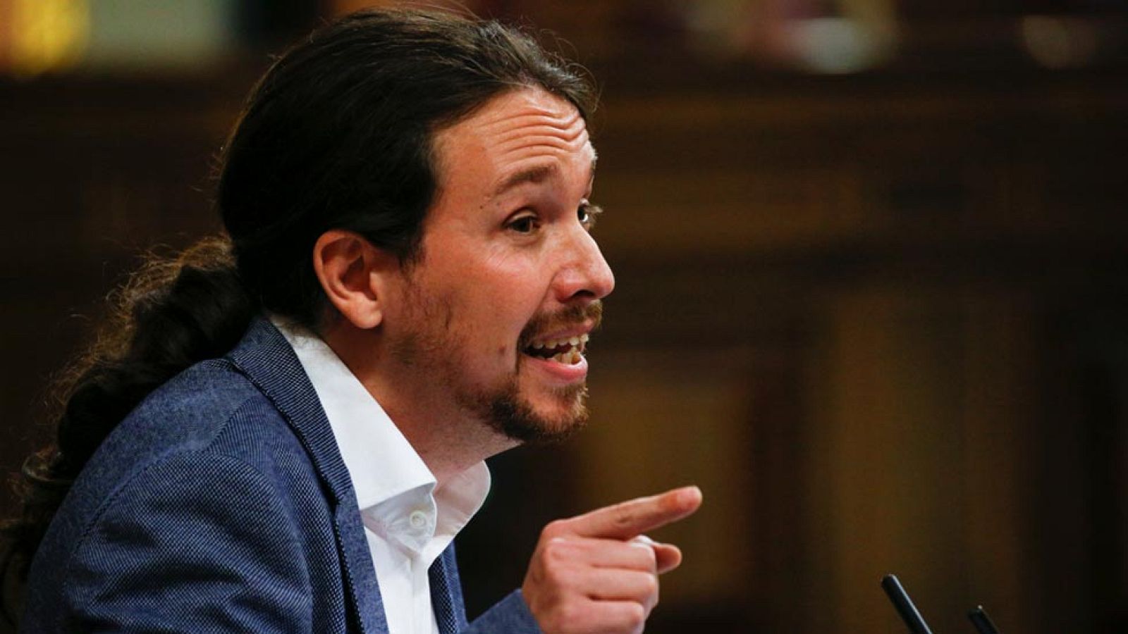 Pablo Iglesias, candidato alternativo a la Presidencia del Gobierno en la moción de censura contra Mariano Rajoy, ha  tendido la mano a la colaboración política entre Podemos y el PSOE. El líder de la formación morada ha recordado la negociación fall