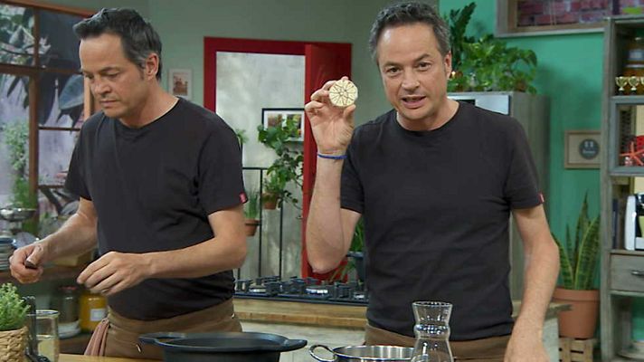 Torres en la cocina - Ensalada de verdinas y rape relleno