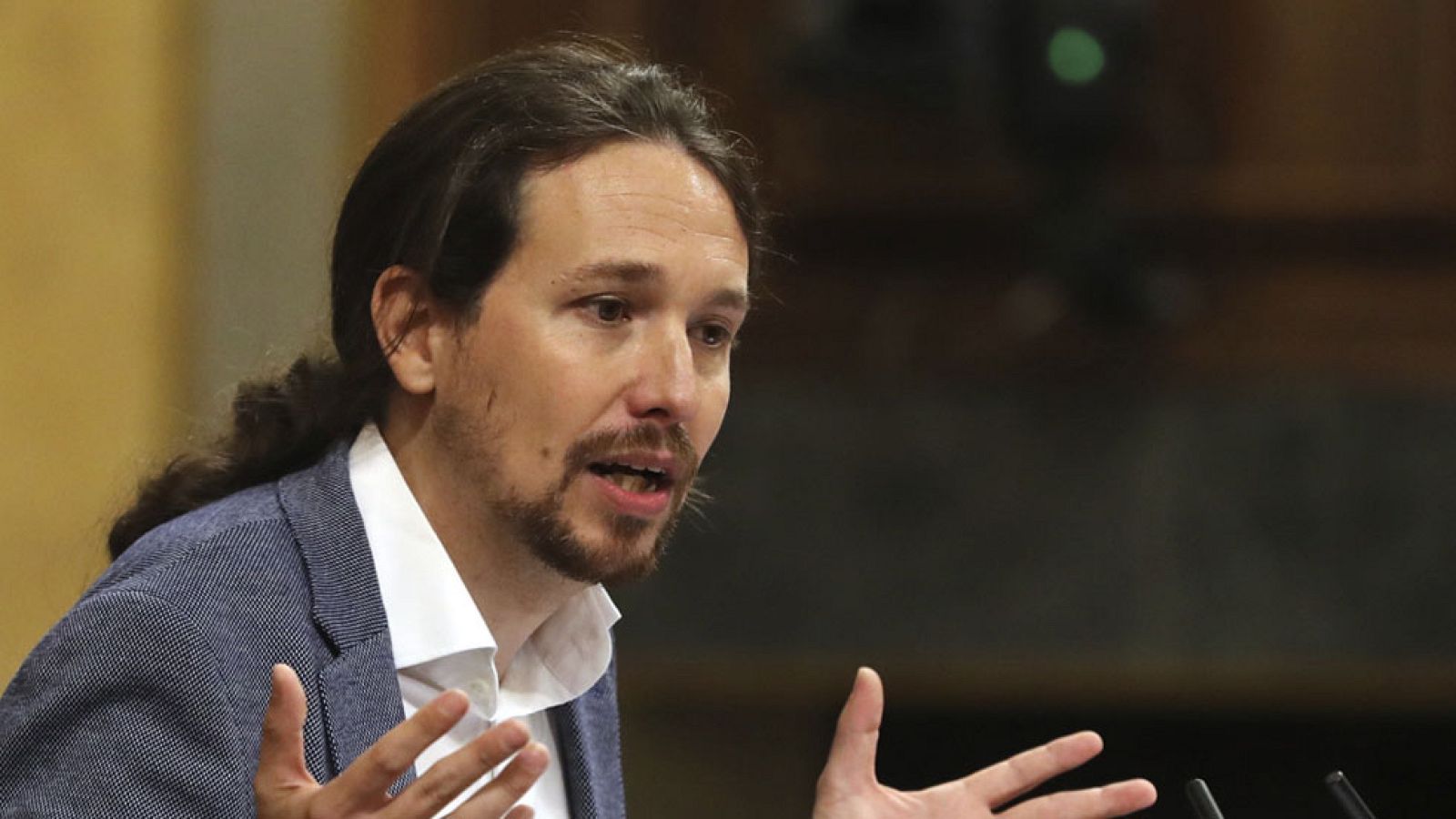 Iglesias ofrece un pacto al PSOE sin Ciudadanos para echar a Rajoy, el "presidente de la corrupción"
