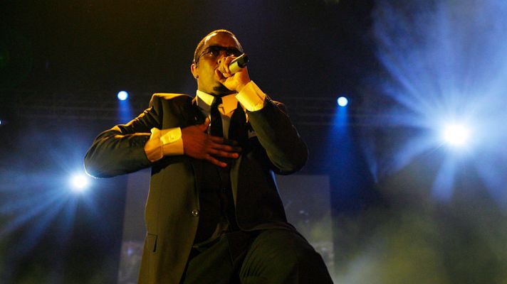Telediario 1 - Puff Daddy encabeza la lista Forbes de famosos con más ingresos