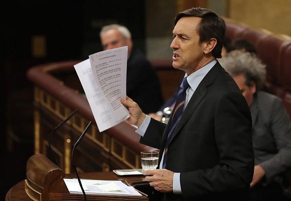 Informativo 24h - Rafael Hernando pregunta a Iglesias por su posición real respecto al desafío independentista