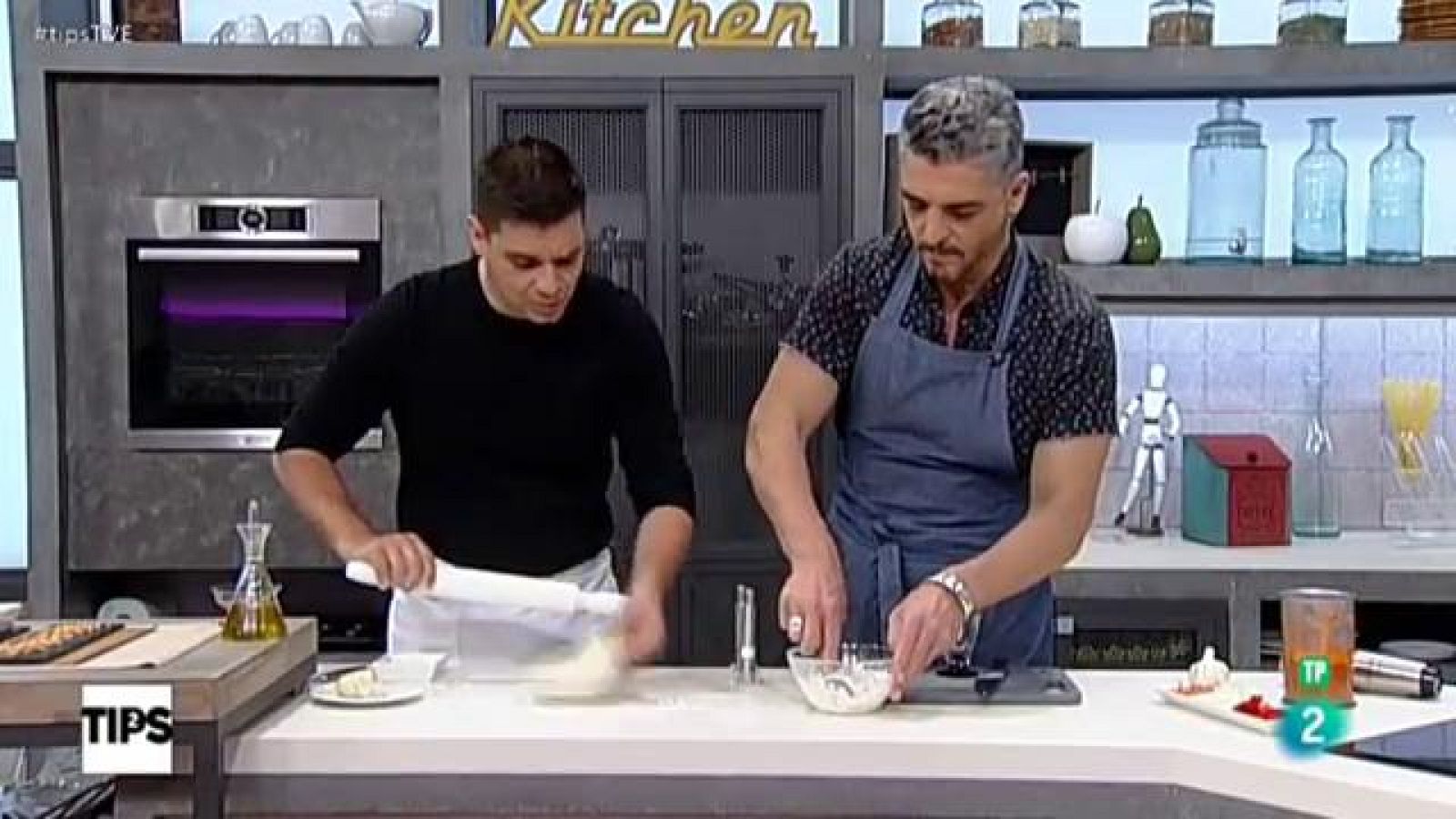 Tips - Sección cocina Sergio: Trucos con ajo, empanadillas y salsa de tomate