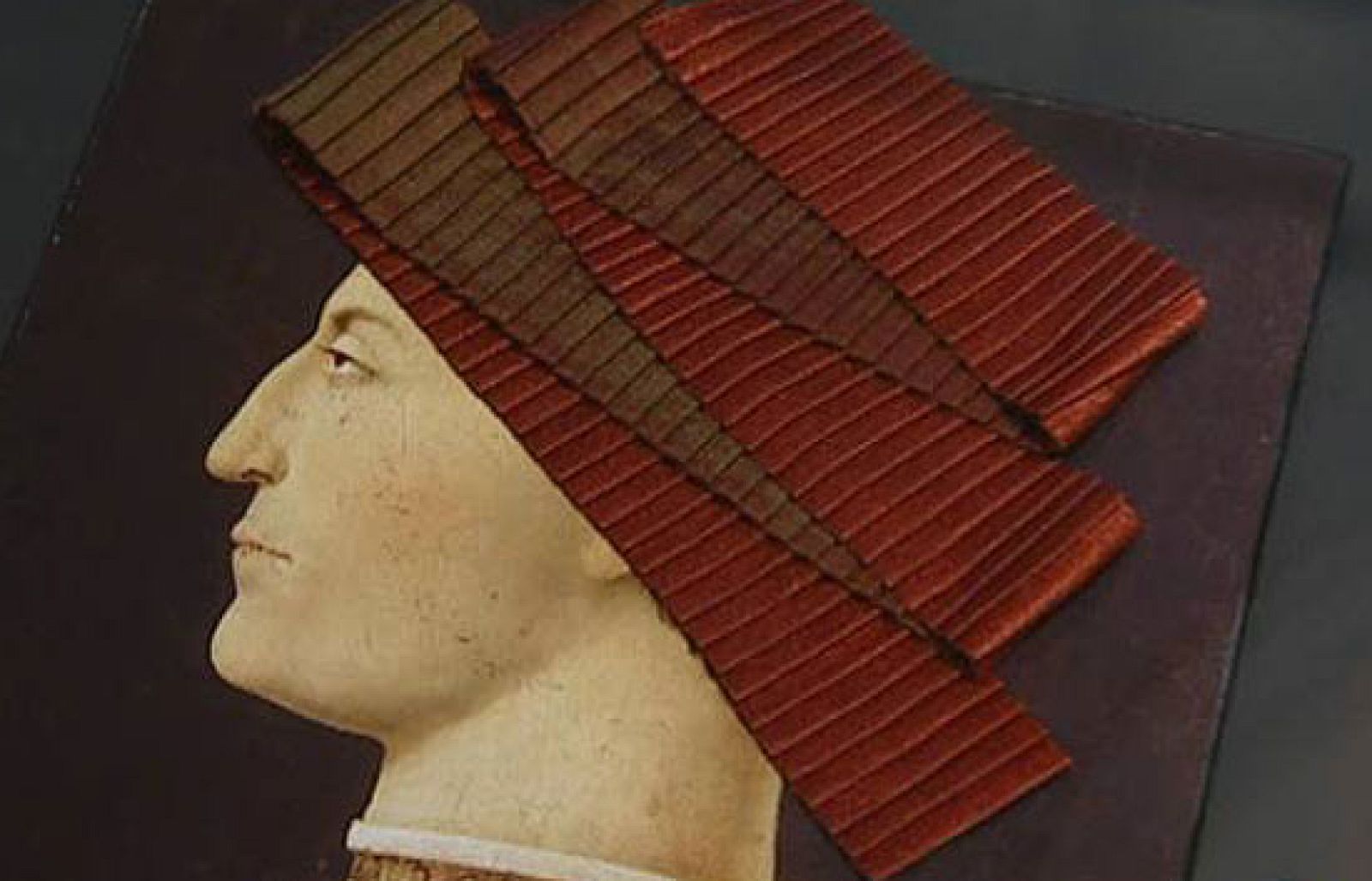 La diseñadora Candela Cort ha convertido a las mujeres que pintaron Goya, Velázquez, Modigliani o Vermeer en modelos de sus tocados. Se puede ver en el Museo del Traje de Madrid.