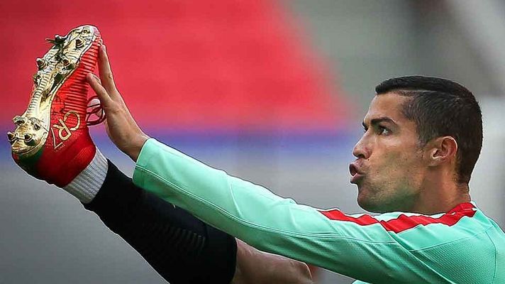 Telediario 1 - Portugal debuta en la Confederaciones con Cristiano de protagonista