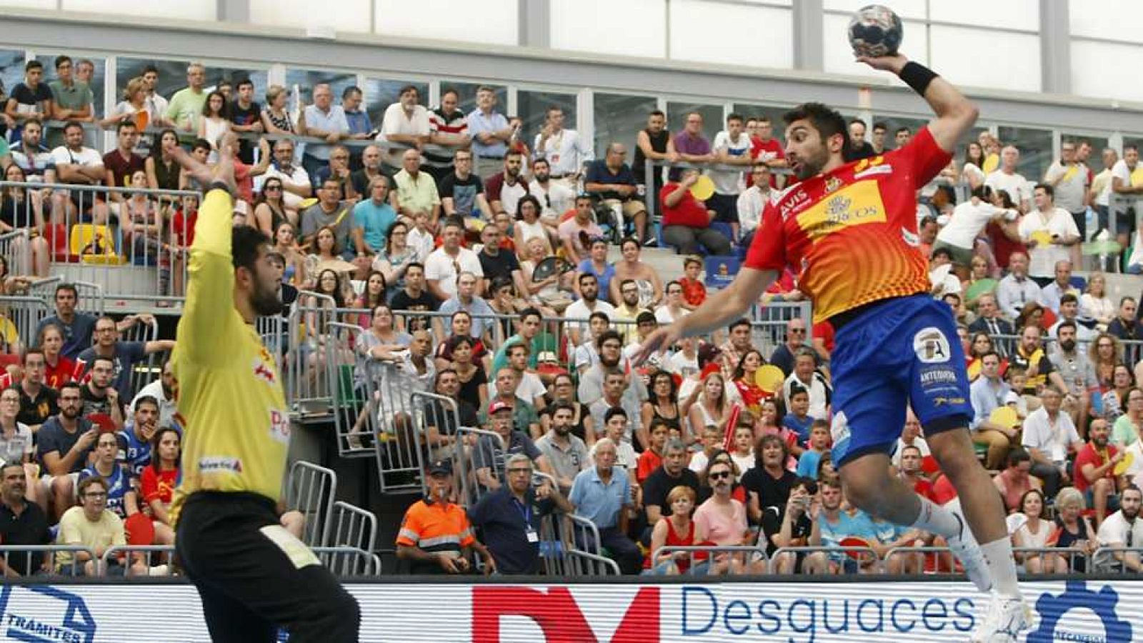 Balonmano - Partido de las Estrellas Masculino desde Almoradí (Alicante) - ver ahora