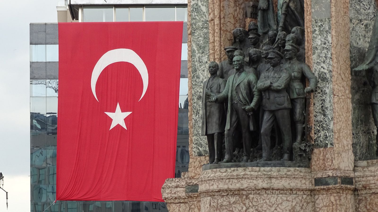 En Portada: 'Los tiempos de Edogan' (avance)