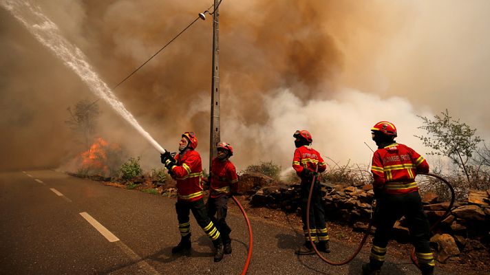 Telediario 1 - El fuego avanza en Portugal hacia el norte obligando a desalojar 20 localidades