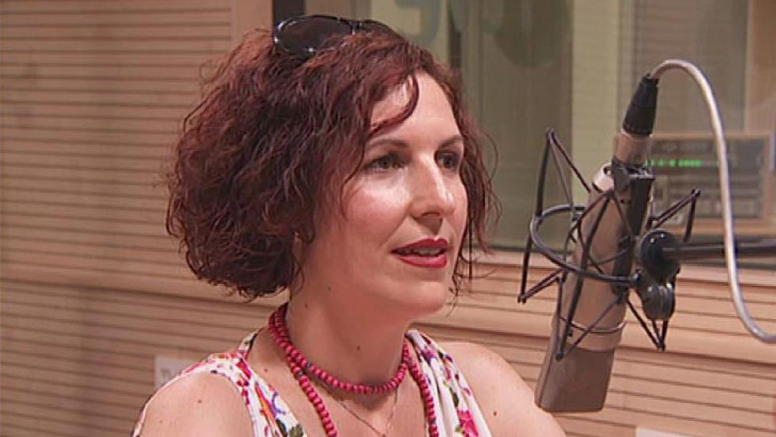 Millones de personas interactuan diariamente con Siri, el asistente de voz de Apple. Es una voz femenina a la que pedirle que nos recuerde nuestra agenda, que nos busque información o nos diga qué día hace. Esa voz pertenece a una profesora vasca. Se