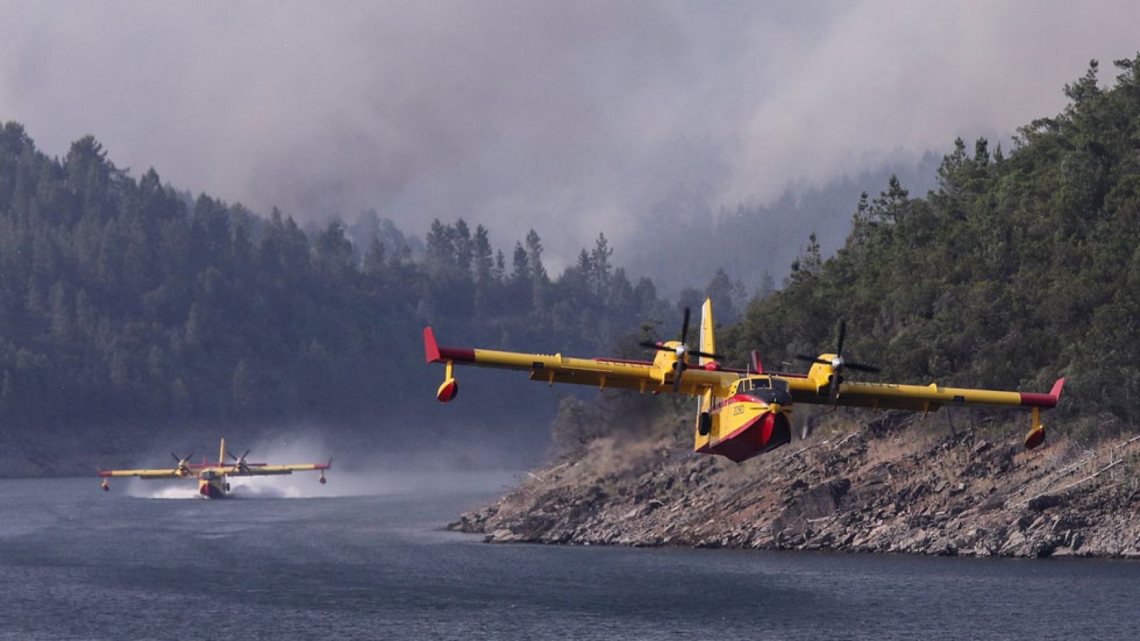 Los bomberos dan por controlado el 95% del incendio en Portugal, aunque quedan algunos focos por extinguir