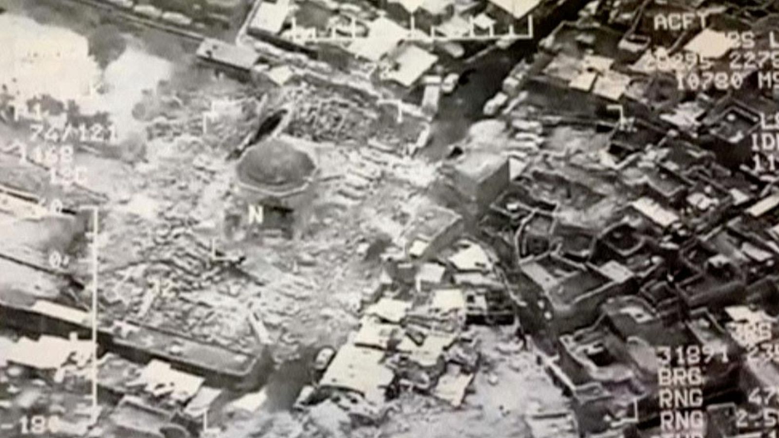 El EI destruye la icónica mezquita de Mosul donde proclamó el "califato" | Ver