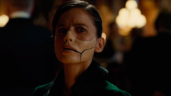 Telediario 1 - Elena Anaya: "La Doctora Poison es un personaje sádico que disfruta del dolor ajeno"