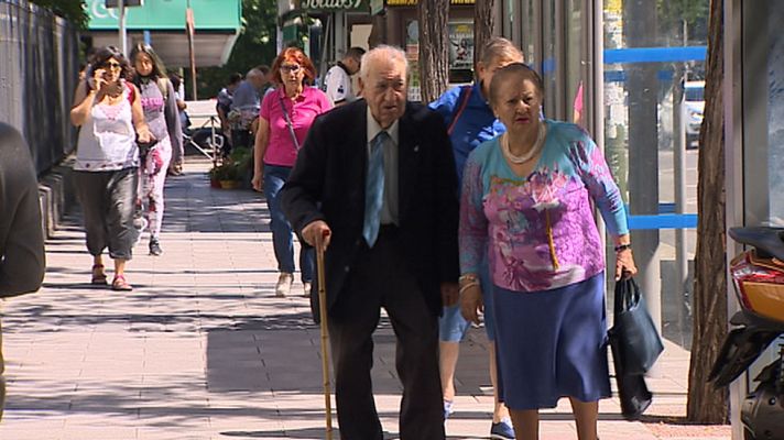 Telediario 1 - Por segundo año consecutivo, en España, mueren más personas que las que nacen