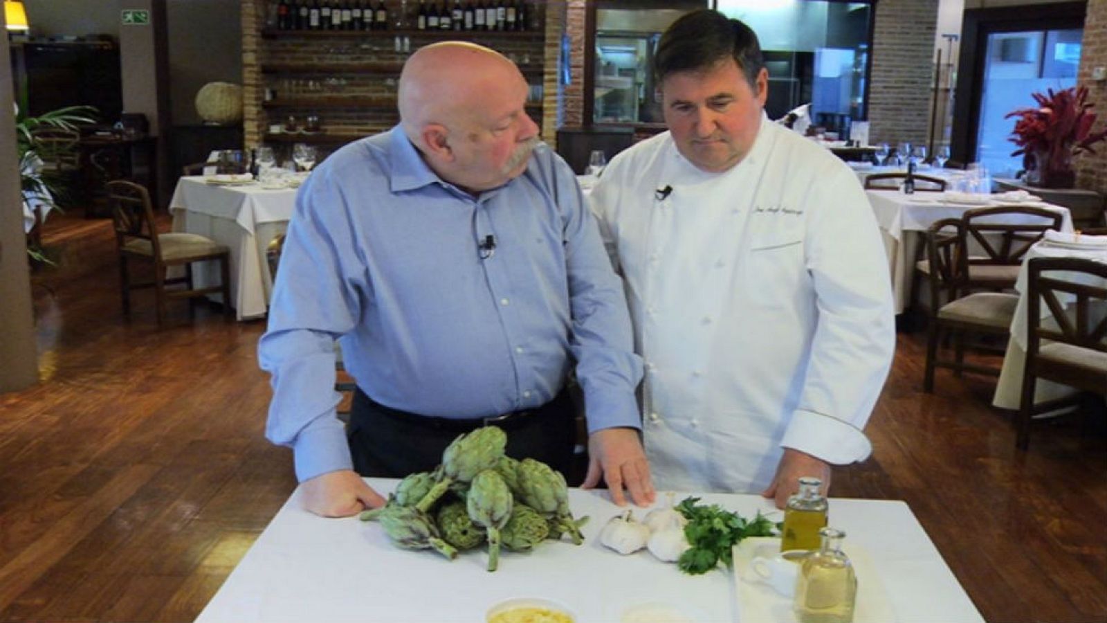 Íñigo y las alcachofas con almejas
