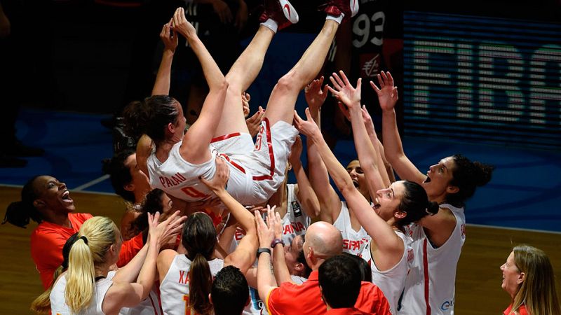 España festeja a lo grande la consecución del oro europeo