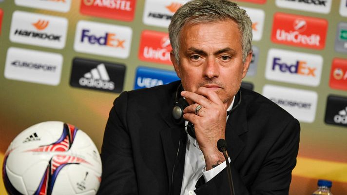 Telediario 1 - Esta semana la fiscalía de Madrid va a presentar en el juzgado más querellas por presunto fraude en el mundo del fútbol.