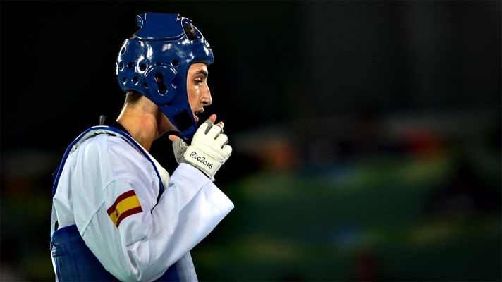  - Jesús Tortosa cae ante Artanov antes de acabar el tercer asalto