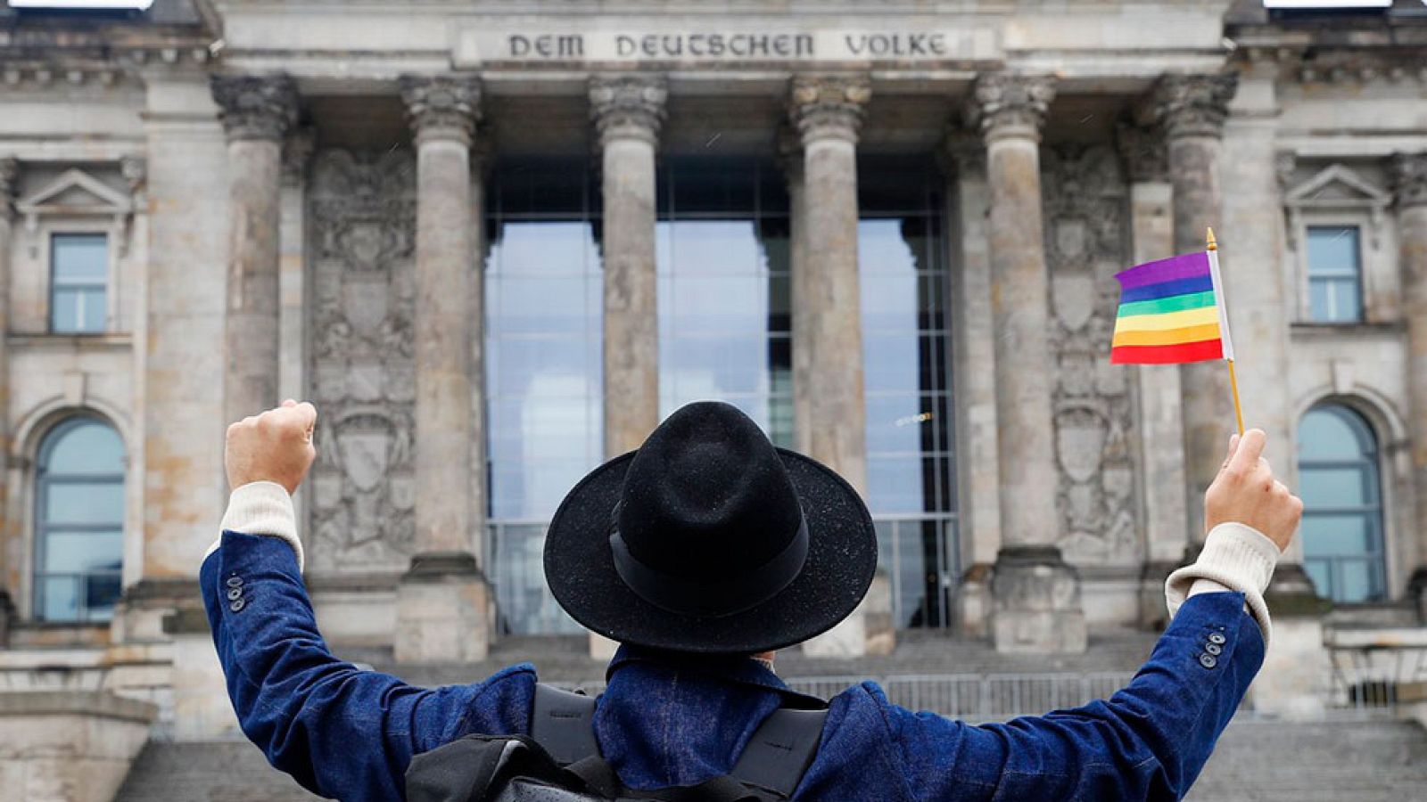 Se aprueba el matrimonio homosexual con el voto en contra de Angela Merkel.