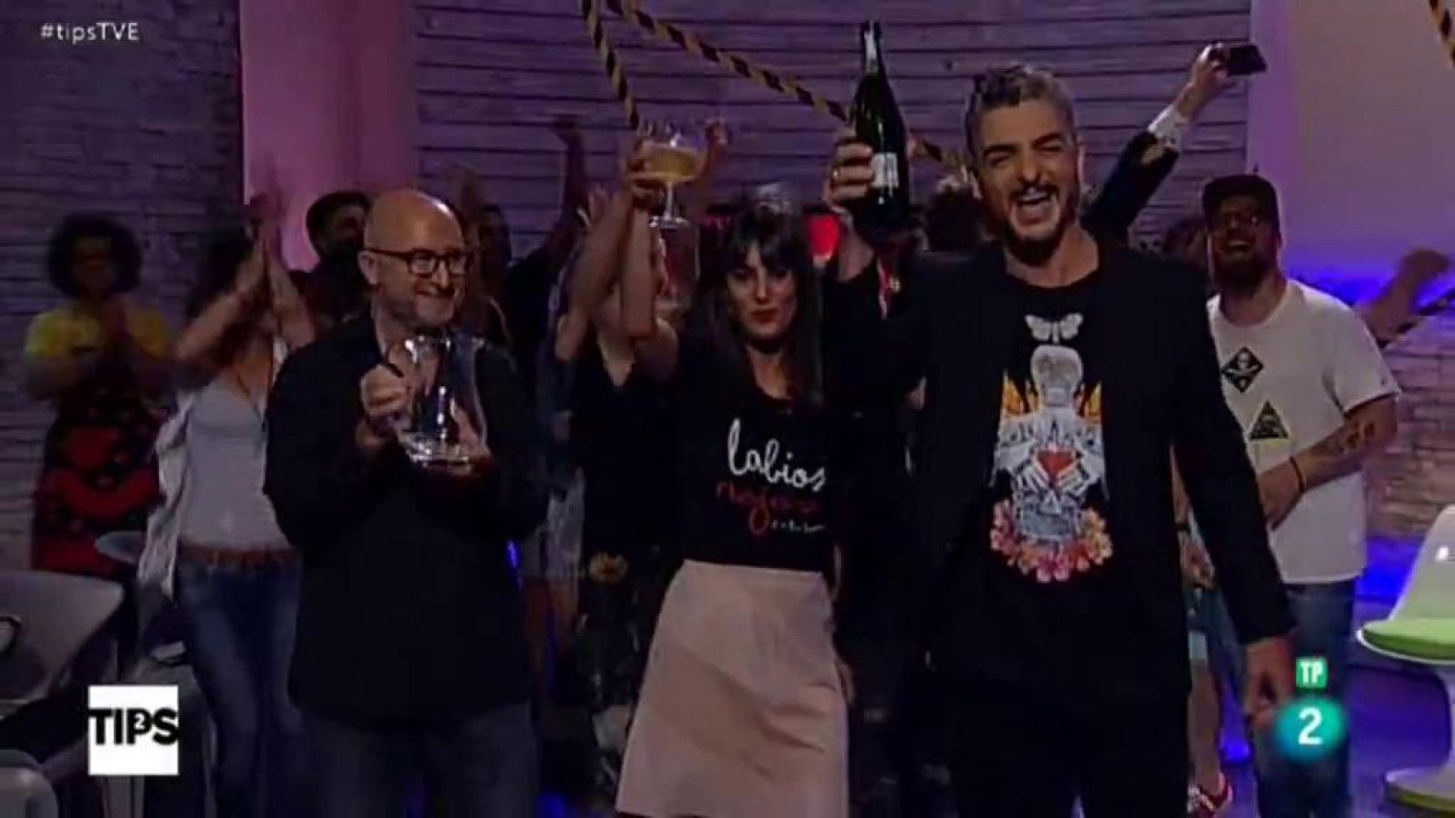 TIPS - Paco Pil revienta el funeral de Tips