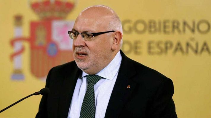 Informativo 24h - Puigdemont cesa al conseller Baiget tras expresar sus dudas sobre el referéndum