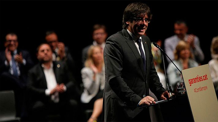 Telediario 1 - Puigdemont: "El 1 de octubre no habrá un choque de trenes"