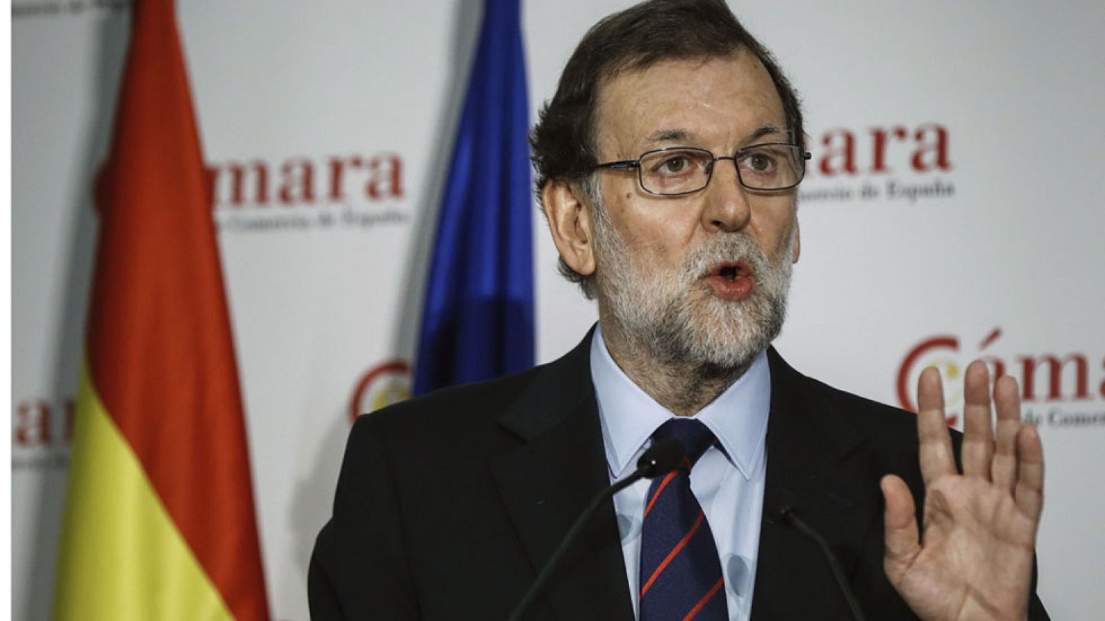 Rajoy: "Los delirios autoritarios y frentistas nunca podrán vencer al equilibrio del Estado"