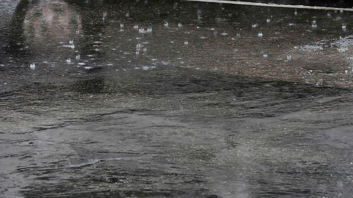 El tiempo - Sólo los litorales sur y este se libran de las nubes y las lluvias.