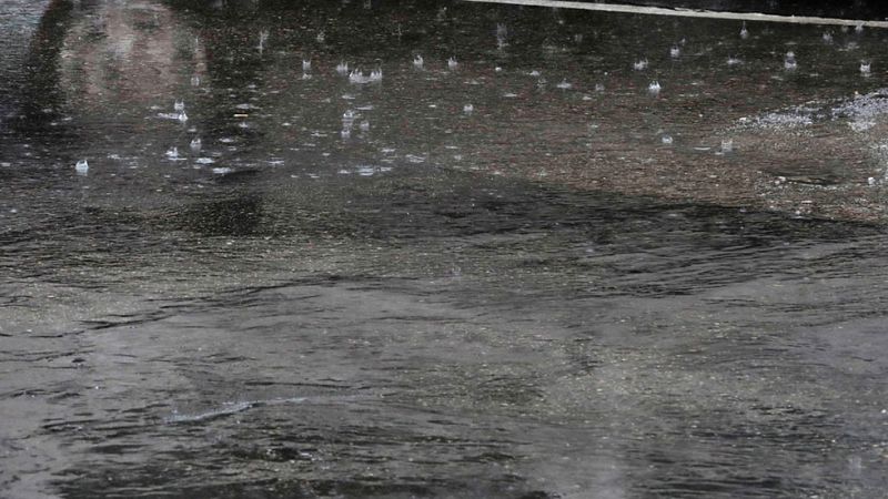 Sólo los litorales sur y este se libran de las nubes y las lluvias.