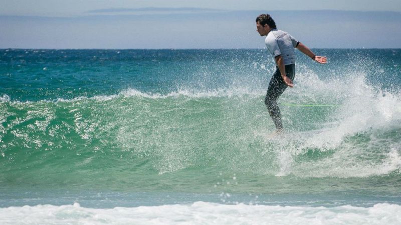 Alberto Fern�ndez se proclama por quinta vez campe�n de Espa�a de Longboard | Ver