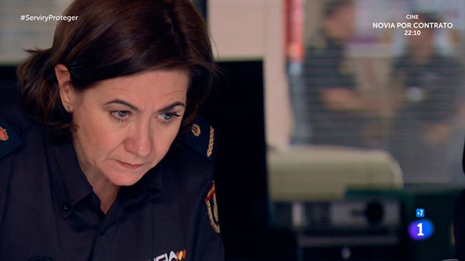 Servir y proteger - El agresor chantajea a Miralles