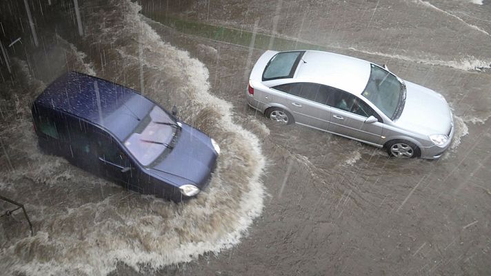 El tiempo - Un total de 15 provincias estarán en riesgo  por lluvias en el centro y norte occidental.