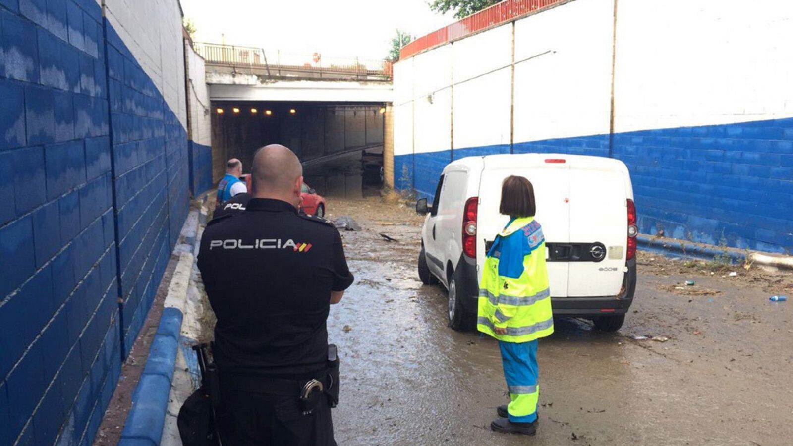 La tromba de agua deja un muerto en Madrid