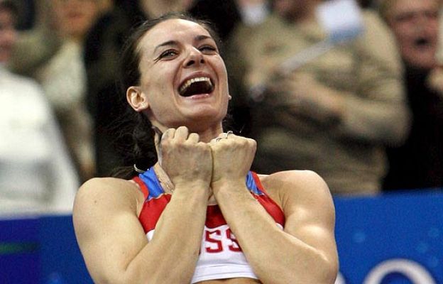  - Isinbayeva bate dos veces su récord