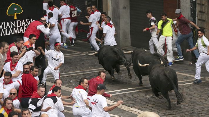 Telediario 1 - Los temidos toros de Jandilla protagonizan el encierro más veloz de esta edición