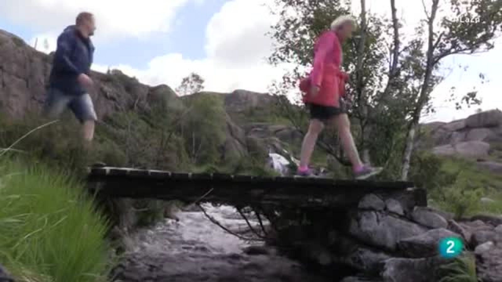 La 2 Noticias - Una colecta para levantar 'el pene del Troll'