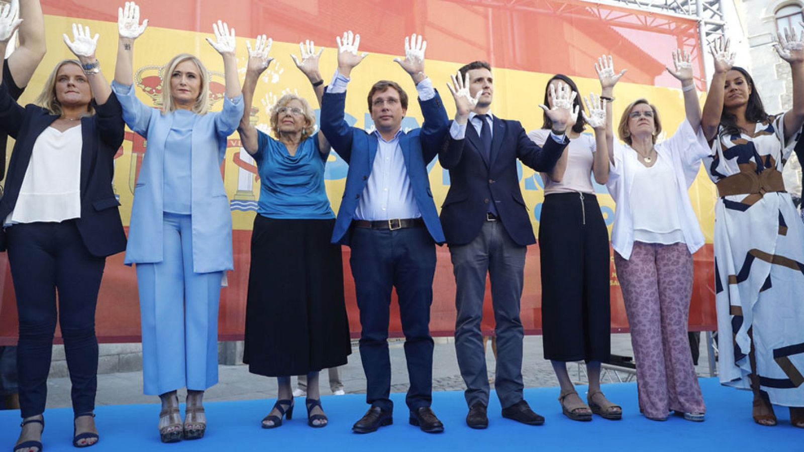 El Congreso homenajea a Miguel Ángel Blanco y la polémica en Madrid sigue con abucheos a Carmena