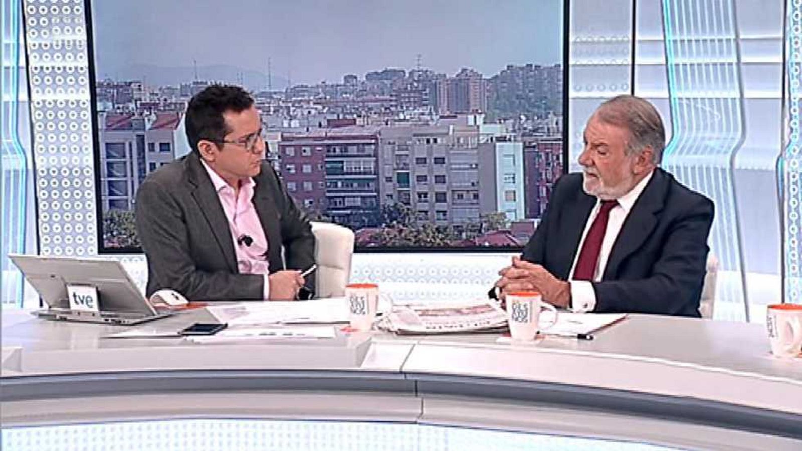 Los desayunos de TVE - Jaime Mayor Oreja, ex ministro del Interior y Carlos Totorika, alcalde de Ermua - ver ahora