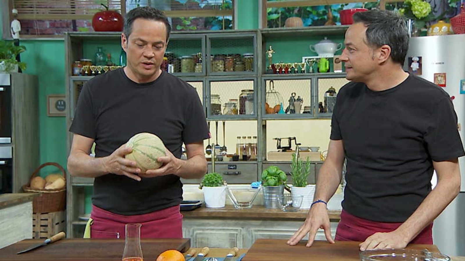 Torres en la cocina - Melón con jamón y Raya con alubias - ver ahora