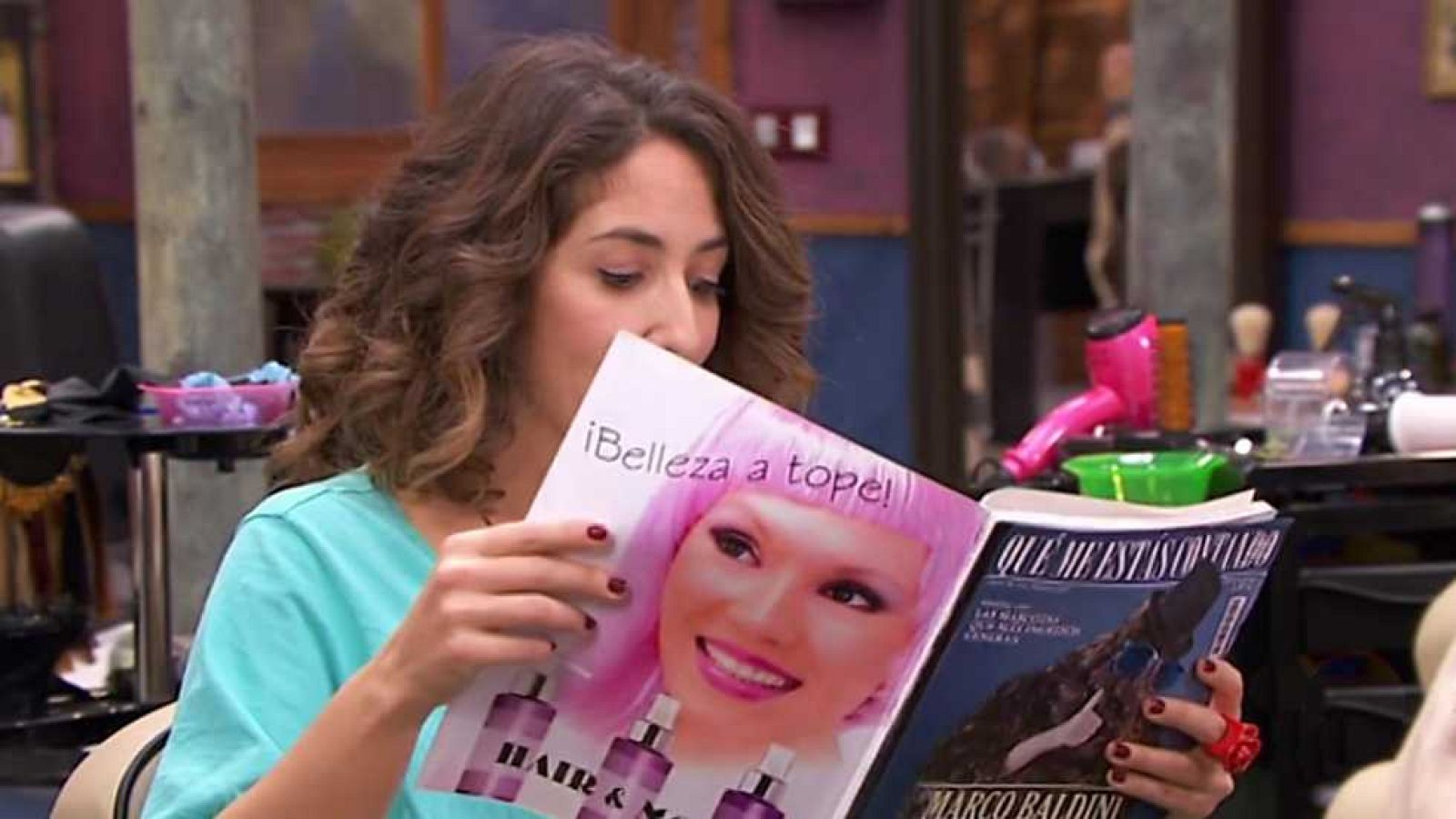 La Peluquería - El horóscopo - ver ahora