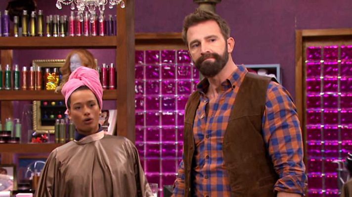 La peluquería - La traición de Lupe