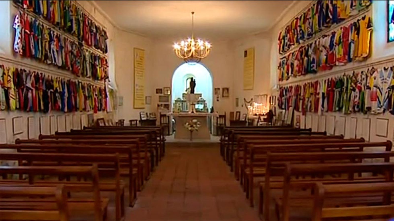 Nuestra Señora de los Ciclistas bendice al Tour | Ver