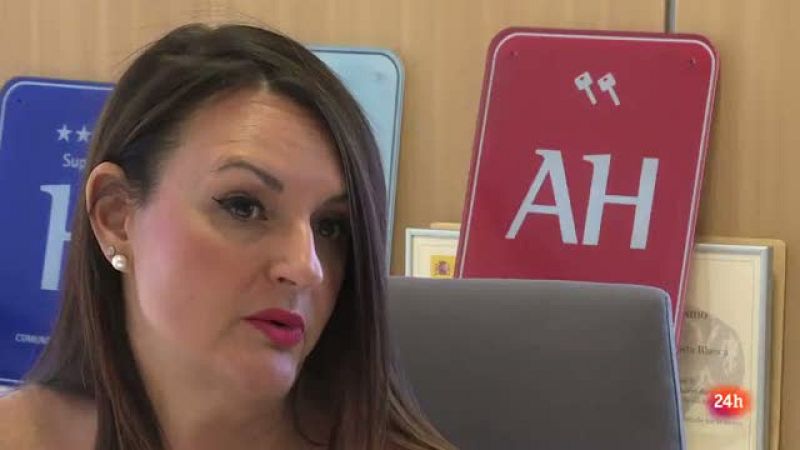 Núria Montes, portavoz de la patronal hostelera de Benidorm, denuncia que todo es una trama cuya finalidad es estafar a los hoteles españoles