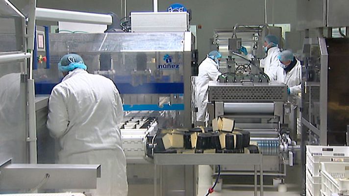 Telediario 1 - La negociación de salarios para 2017 bloqueada desde hace meses entra en su recta final