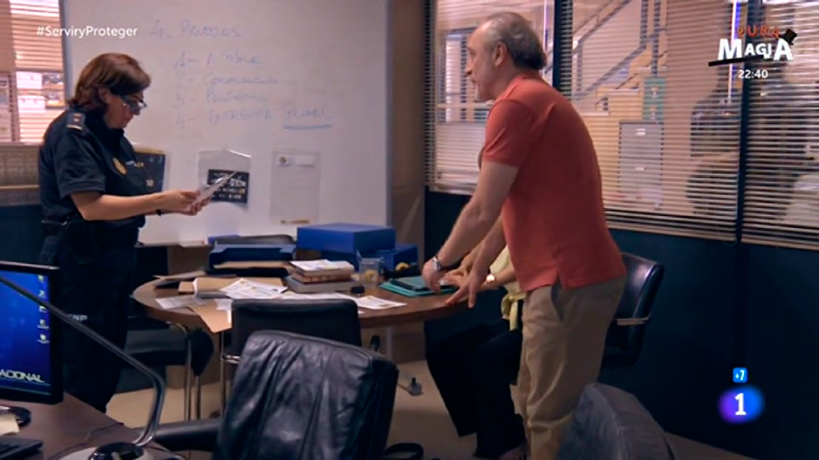 Servir y proteger - Descubren que Juan es el agresor de la máscara