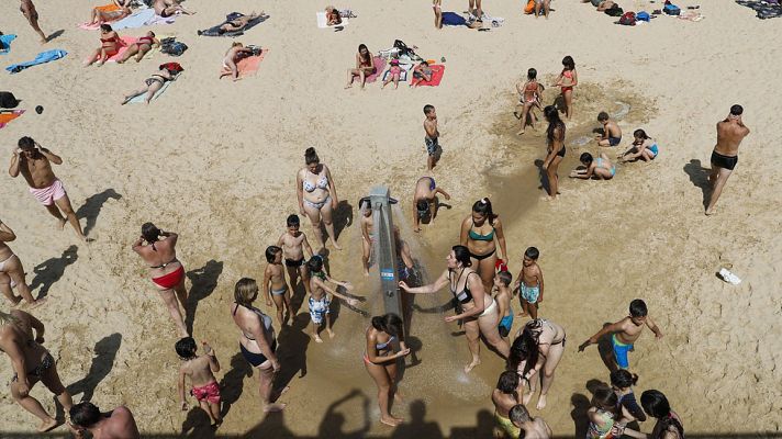 El tiempo - Las temperaturas seguirán bajando en la Península y  se esperan  lluvias localmente fuertes en Navarra y Huesca.