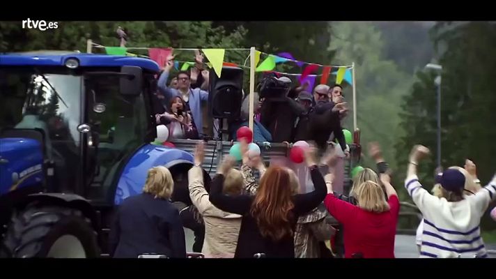 Hotel Romántico - Los 24 huéspedes llegan a 'Hotel Romántico'