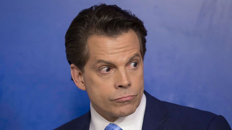 Anthony Scaramucci borra tuits en los que contradecía a Trump
